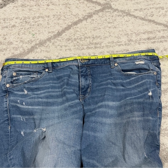 Torrid Boyfriend Straight Vintage Stretch Distressed Jeans - Picture 9 of 11